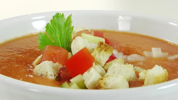 Gaspačo tomātu zupa